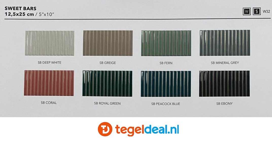 WOW Design, Sweet Bars PEACOCK BLUE, 12,5x25 cm glans, wandtegels met reliëf