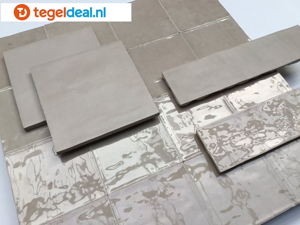 Revoir Paris, Atelier Taupe, 6,2x25 cm mat, handvorm wandtegels Revoir Paris, Atelier Taupe, 6,2x25 cm mat, handvorm wandtegels