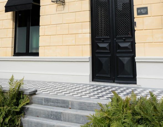 Villa V - Petit Hôtel: authentieke villa uit 1890 in Parijse stijl!
