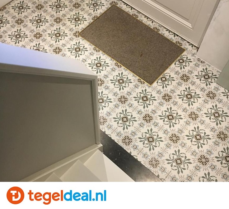 OPRUIMING : 1,5 m2 Revoir Paris, Bel-Air, Jasmin, 15x15 cm, patroontegels - 1,5 m2 voor 50,00 euro 