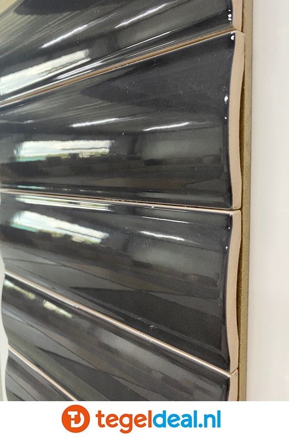 Equipe, Vibe ALMOST BLACK  - OUT glossy 6,5x20 cm, art. code 28762