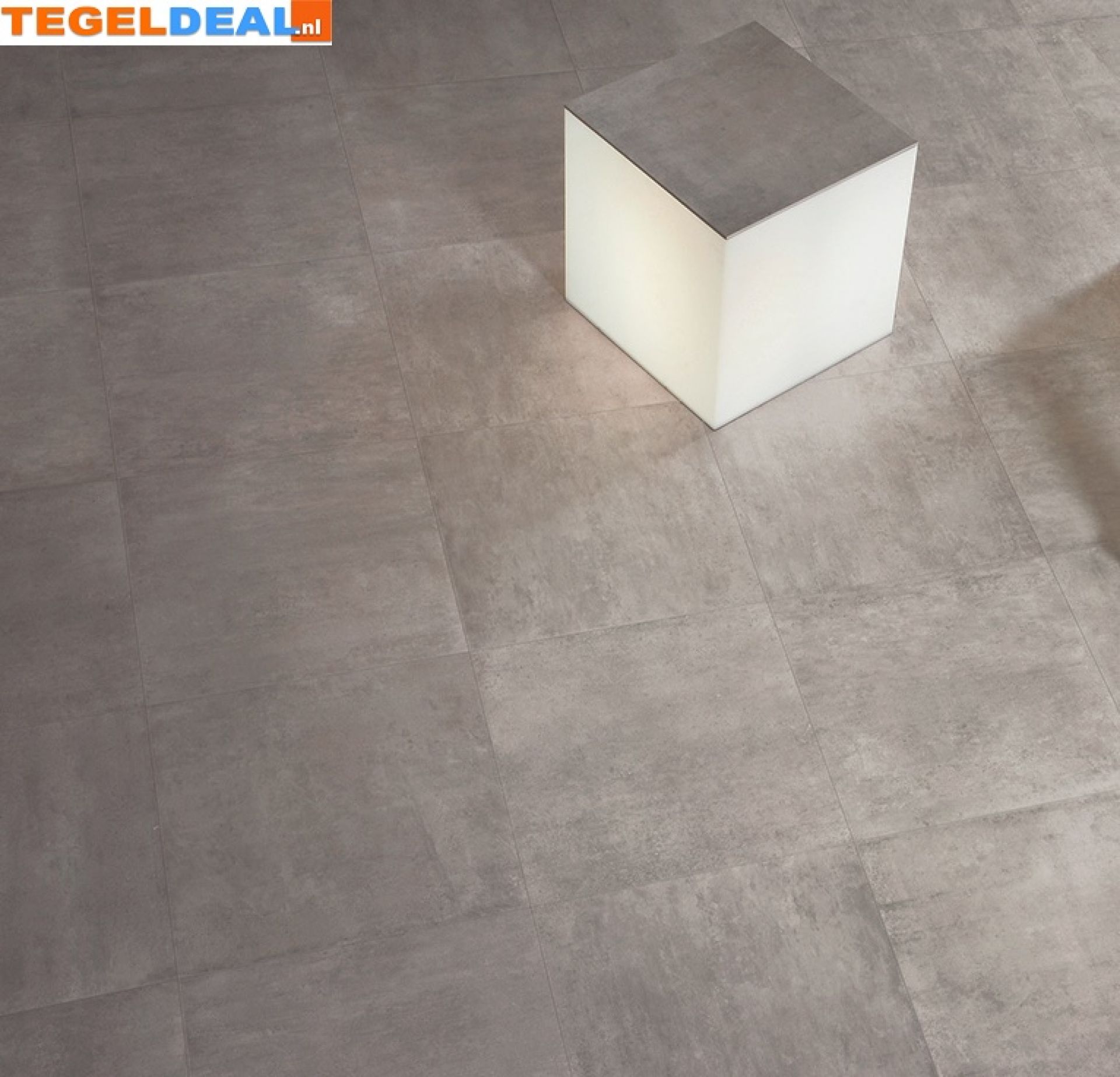 Emil,  On Square; cementlook 